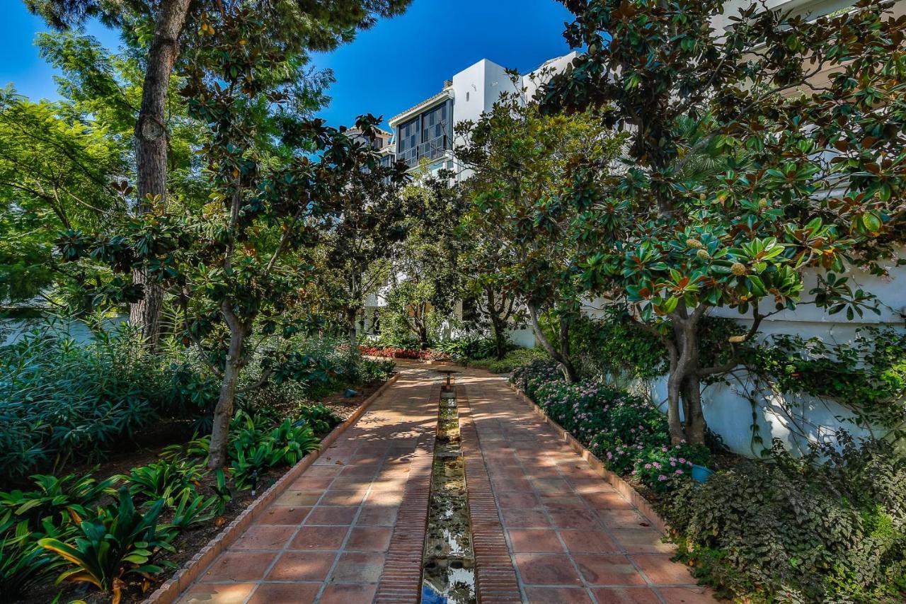 Jardines Las Golondrinas Apartments Elviria Марбелья Экстерьер фото